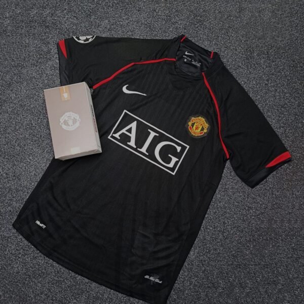 Manchester United 2008 Jersey - Image 2